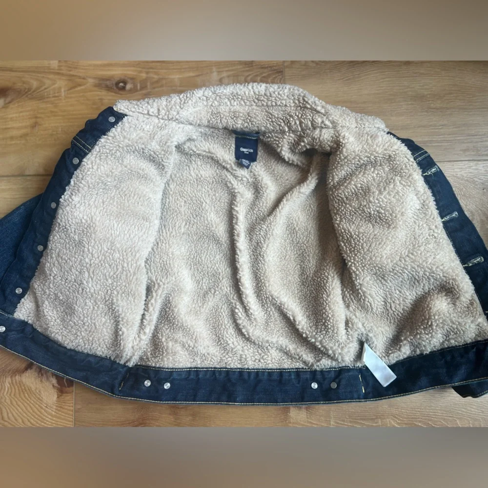 GAP Kids Sherpa-Lined Denim Jacket Youth Small – Unisex – Cozy Winter Coat